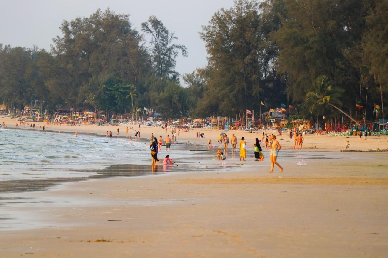 Andaman Seaside Resort Bangtao Beach Pantai Bang Tao Bagian luar foto